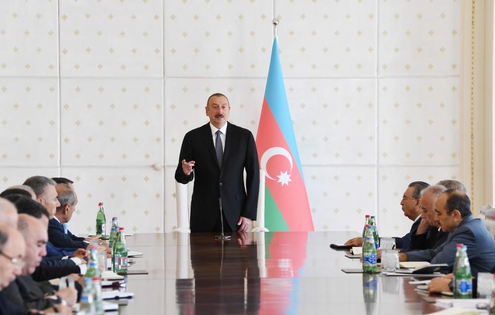 Президент Азербайджана: Чиновники, создающие условия для незаконных строений, будут очень строго наказаны