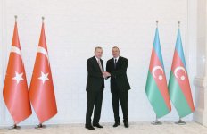 В Баку состоялась церемония официальной встречи Президента Турции (ФОТО)