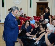 В Баку проходит  церемония прощания с народным артистом Азербайджана Хайямом Мирзазаде (ФОТО)