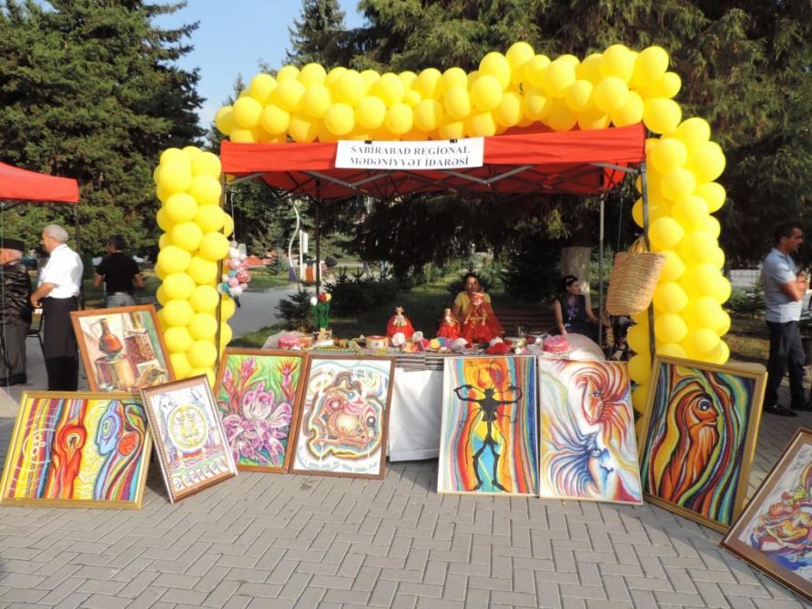 Праздник в городе Гусар: сувениры и концерт (ФОТО)
