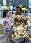 В Габале очень красиво, у нас море эмоций – живые скульптуры из Украины (ФОТО)