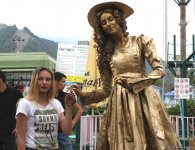 В Габале очень красиво, у нас море эмоций – живые скульптуры из Украины (ФОТО)