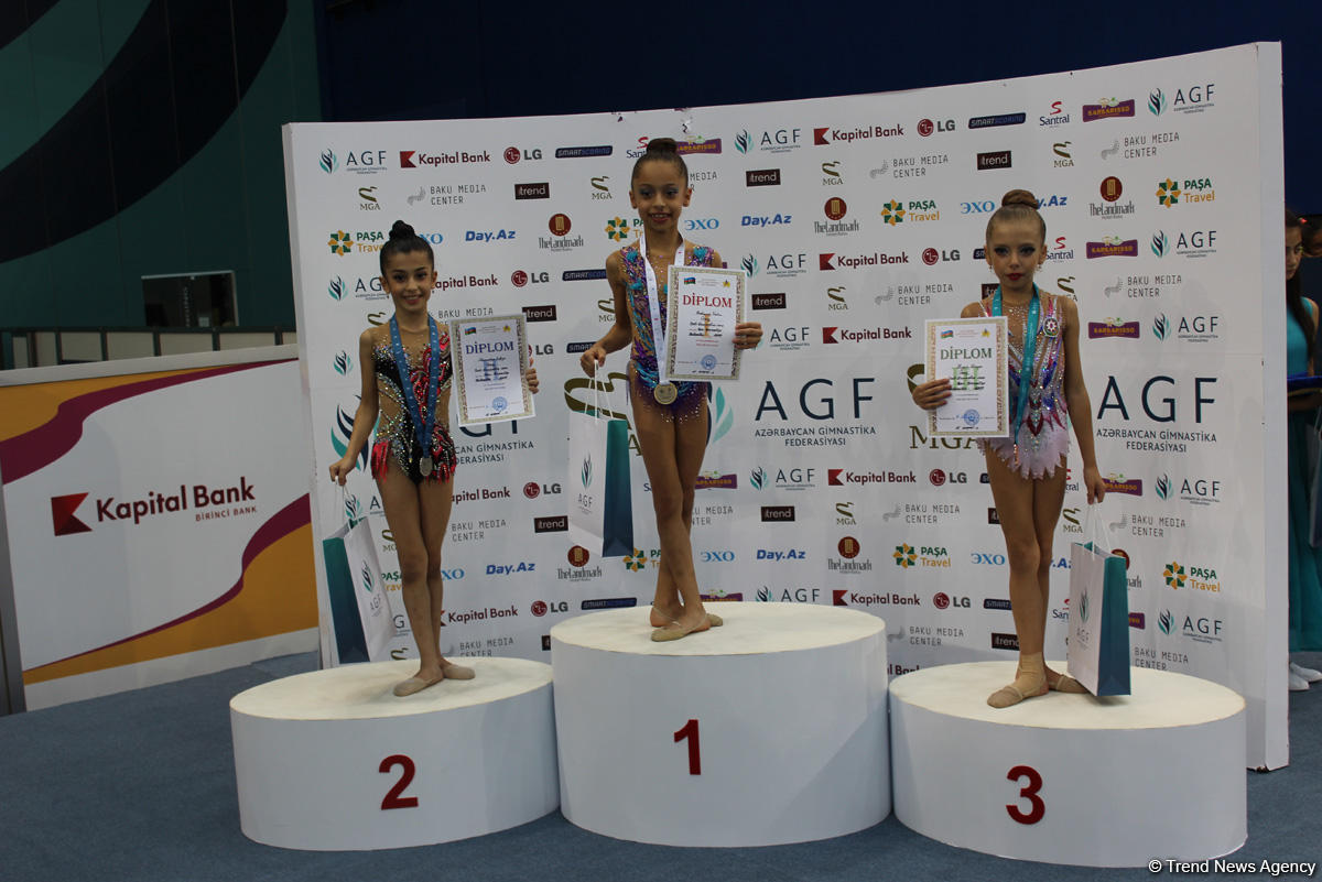 Прошла церемония награждения призеров первого дня Чемпионата Азербайджана по художественной гимнастике (ФОТО)