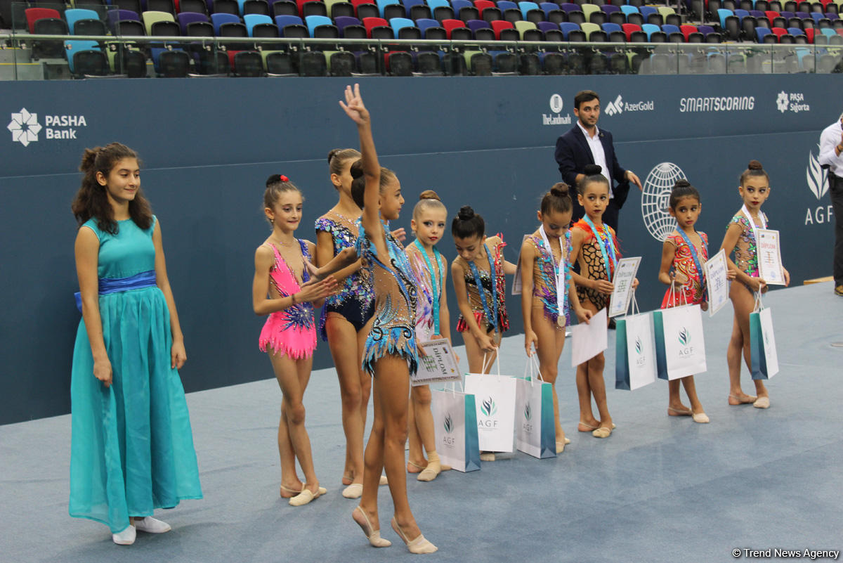 Прошла церемония награждения призеров первого дня Чемпионата Азербайджана по художественной гимнастике (ФОТО)