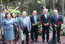 Это был творец: в Баку почтили память Муслима Магомаева (ФОТО)
