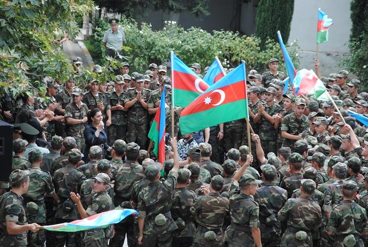 В Баку для военнослужащих проведен концерт в честь праздника Гурбан (ФОТО)