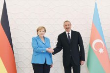 Official welcome ceremony held for German Chancellor Angela Merkel