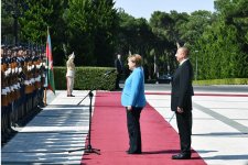 Official welcome ceremony held for German Chancellor Angela Merkel