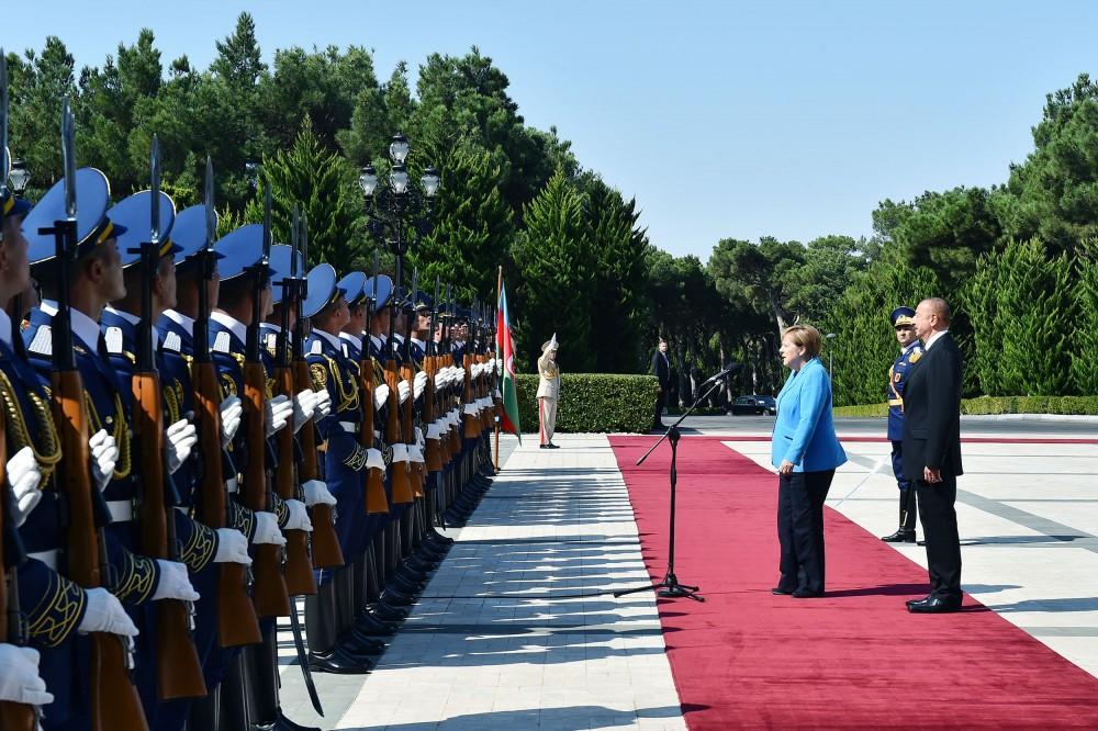 Official welcome ceremony held for German Chancellor Angela Merkel
