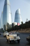 От парка Центра Гейдара Алиева по улицам Баку прошел традиционный пробег классических автомобилей (ФОТО)
