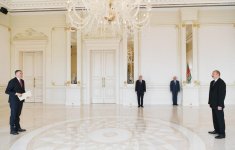 Президент Ильхам Алиев принял верительные грамоты новоназначенного посла Грузии (ФОТО)