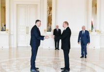 Президент Ильхам Алиев принял верительные грамоты новоназначенного посла Грузии (ФОТО)