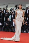 Звезды на красной дорожке Венецианского кинофестиваля (ФОТО)