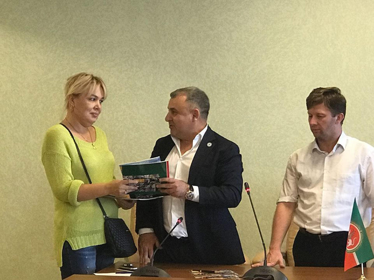 Азербайджанцы Татарстана и татары Азербайджана почтили память поэта Мусы Джалиля (ФОТО)