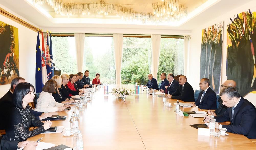 Expanded meeting held between Azerbaijani, Croatian presidents (PHOTO)