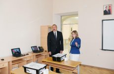Президент Ильхам Алиев ознакомился с условиями после капремонта в бакинской полной средней школе номер 8 (ФОТО)