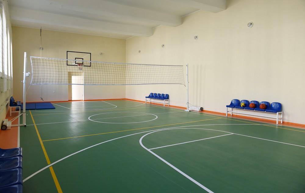 President Aliyev visits school in Baku after major overhaul (PHOTO) (UPDATE)