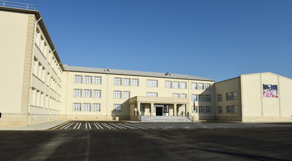 Ilham Aliyev inaugurates Mashtagha secondary school (PHOTO)