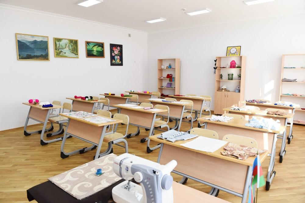 Ilham Aliyev inaugurates Mashtagha secondary school (PHOTO)