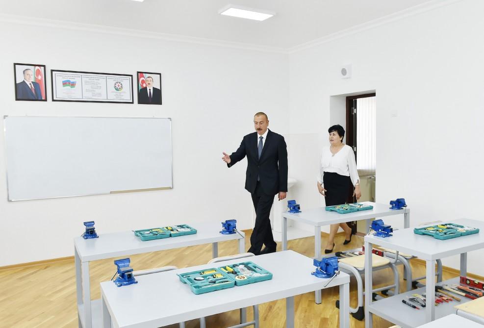 Ilham Aliyev inaugurates Mashtagha secondary school (PHOTO)