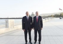 Президенты Азербайджана и Турции сфотографировались на память с участниками парада (ФОТО)