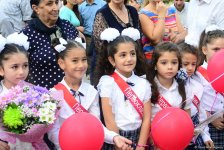 Радость и волнение бакинских первоклассников в День знаний (ФОТО)