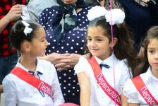 Радость и волнение бакинских первоклассников в День знаний (ФОТО)
