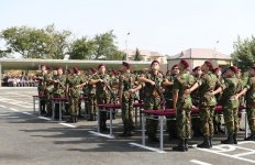 Президент Ильхам Алиев и Первая леди Мехрибан Алиева приняли участие в церемонии принятия присяги молодыми солдатами Службы государственной безопасности Азербайджана (ФОТО)