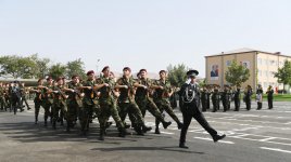 Президент Ильхам Алиев и Первая леди Мехрибан Алиева приняли участие в церемонии принятия присяги молодыми солдатами Службы государственной безопасности Азербайджана (ФОТО)