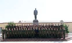 Президент Ильхам Алиев и Первая леди Мехрибан Алиева приняли участие в церемонии принятия присяги молодыми солдатами Службы государственной безопасности Азербайджана (ФОТО)