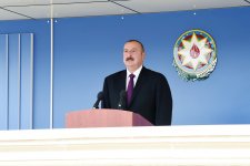 Президент Ильхам Алиев и Первая леди Мехрибан Алиева приняли участие в церемонии принятия присяги молодыми солдатами Службы государственной безопасности Азербайджана (ФОТО)