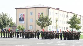 Президент Ильхам Алиев и Первая леди Мехрибан Алиева приняли участие в церемонии принятия присяги молодыми солдатами Службы государственной безопасности Азербайджана (ФОТО)