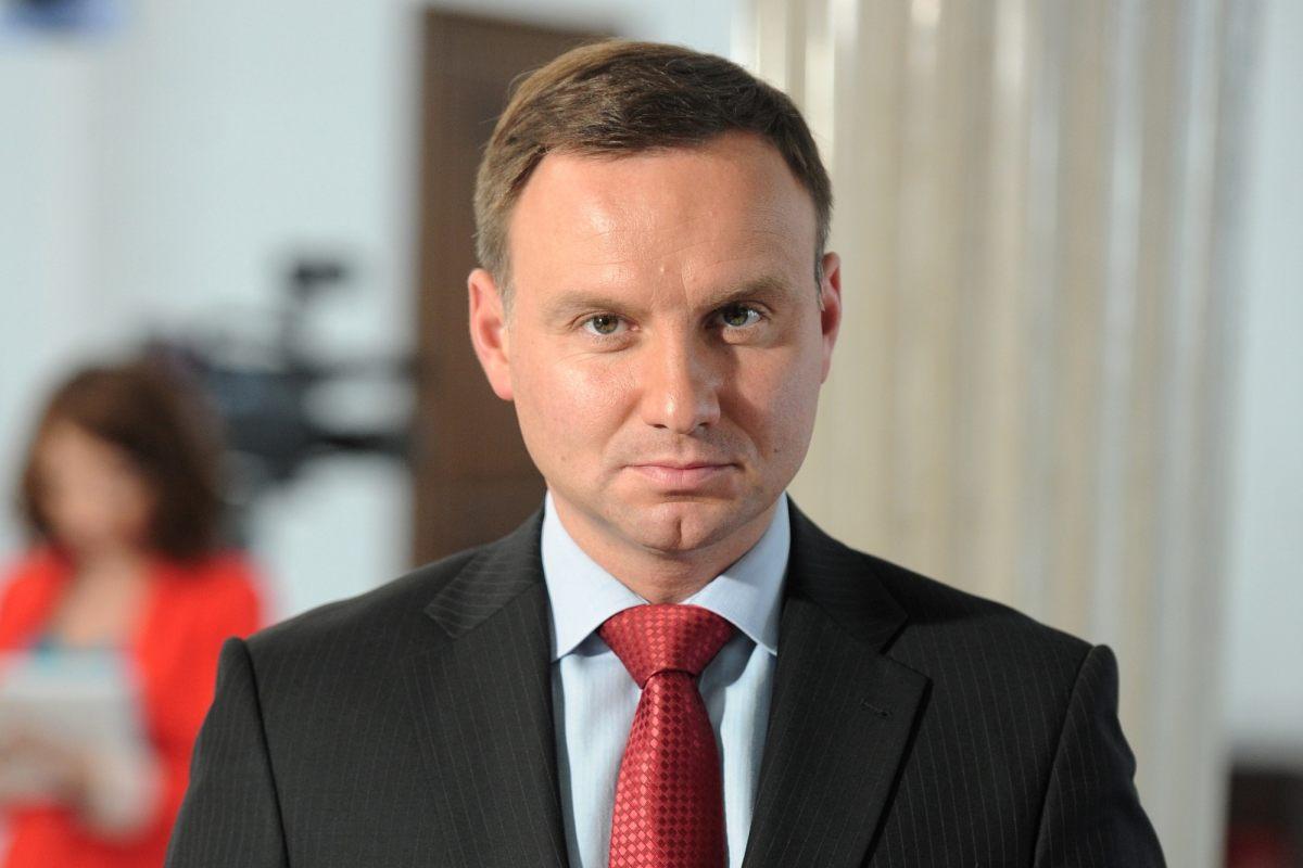 Дуда лидирует в первом туре президентских выборов, набрав более 45% голосов