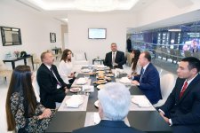 Президент Ильхам Алиев и Первая леди Мехрибан Алиева встретились с главой Международной федерации дзюдо (ФОТО) (версия 2)