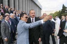 Президент Ильхам Алиев принял участие в торжественном заседании по случаю 100-летия азербайджанского парламента  (ФОТО) (версия 2)