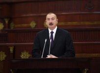 Президент Ильхам Алиев принял участие в торжественном заседании по случаю 100-летия азербайджанского парламента  (ФОТО) (версия 2)