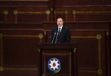 Президент Ильхам Алиев принял участие в торжественном заседании по случаю 100-летия азербайджанского парламента  (ФОТО) (версия 2)