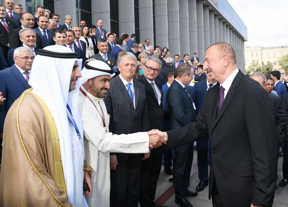 Президент Ильхам Алиев принял участие в торжественном заседании по случаю 100-летия азербайджанского парламента  (ФОТО) (версия 2)