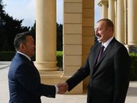Состоялась встреча президентов Азербайджана и Монголии (ФОТО)