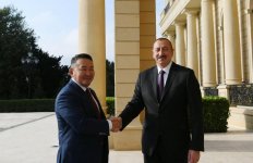 Состоялась встреча президентов Азербайджана и Монголии (ФОТО)