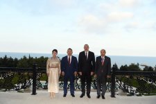 Состоялась встреча президентов Азербайджана и Монголии (ФОТО)
