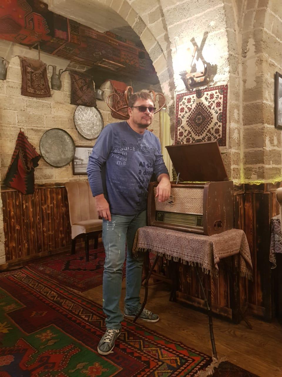 До бакинского песка так и не добрался, или Какие блюда понравились Владимиру Маркину (ФОТО)