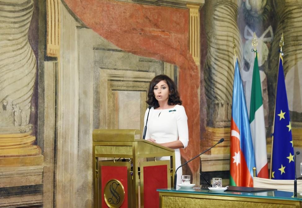 Первый вице-президент Мехрибан Алиева приняла участие в конференции "100-летие создания АДР и отношения стратегического партнерства между Азербайджаном и Италией" (ФОТО)