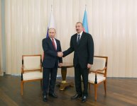Президенты Ильхам Алиев и Владимир Путин провели встречу один на один (ФОТО)