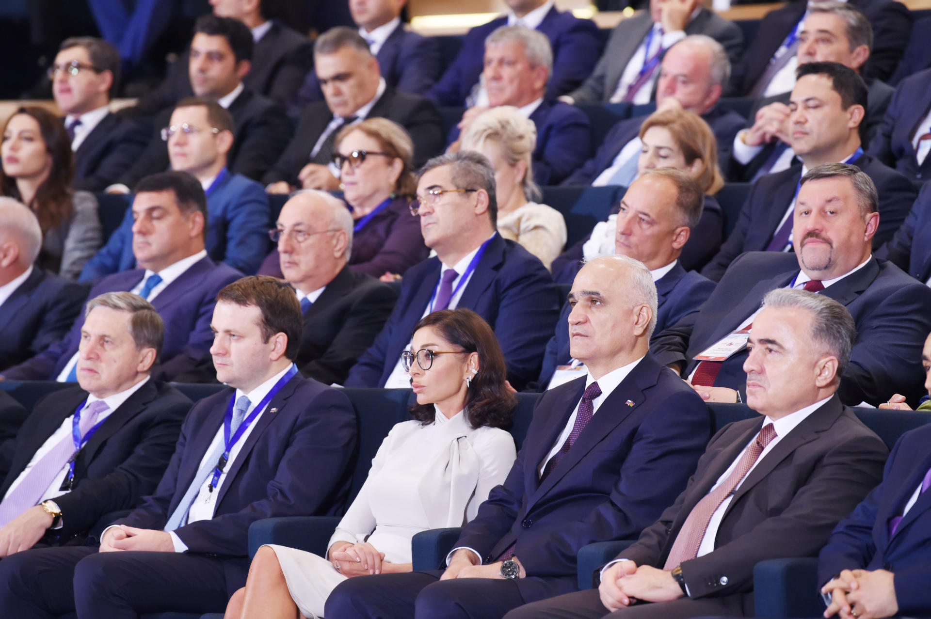 Presidents Ilham Aliyev, Vladimir Putin attend official opening ceremony of 9th Azerbaijan-Russia Interregional Forum (PHOTO)