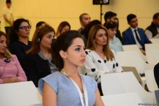 В Центре Гейдара Алиева известный немецкий ученый Михаэль Хесс выступил с лекцией "Осознание Насими в современном контексте" (ФОТО)