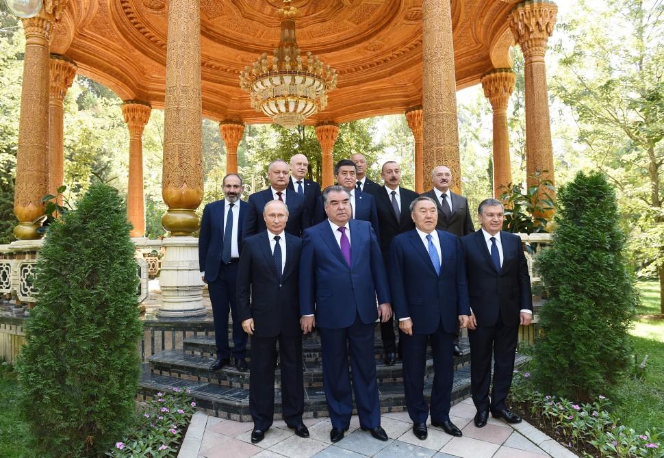 President Aliyev attends CIS Heads of State Council session in Dushanbe (PHOTO)
