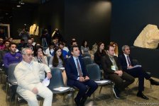 В рамках Фестиваля Насими прошел телемост с Вашингтоном – лекция Джереми Рифкина (ФОТО)