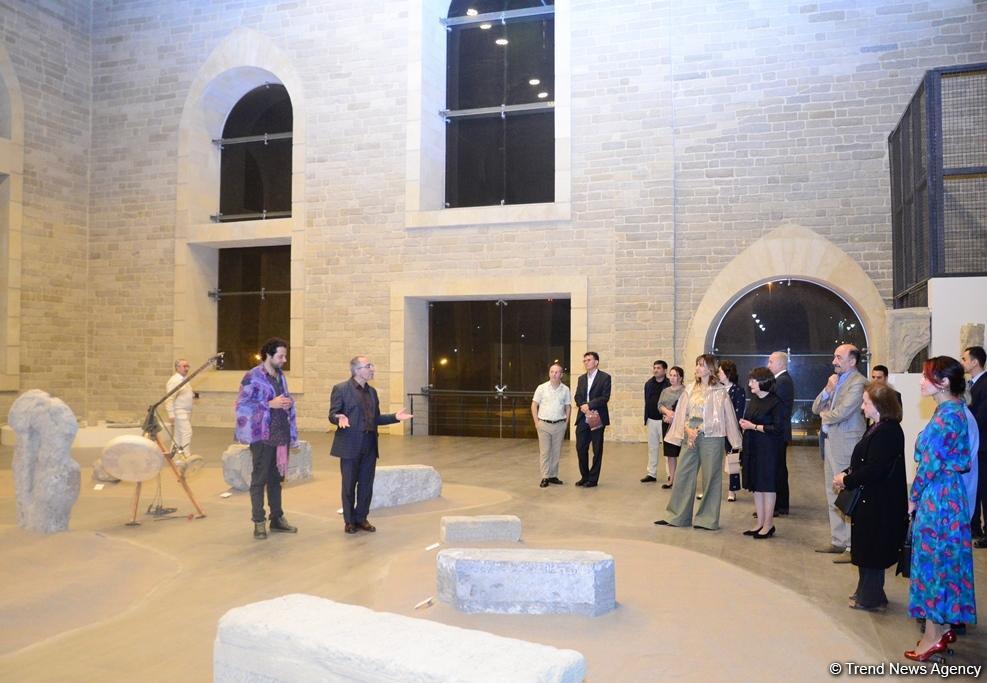 Heydar Aliyev Foundation VP Leyla Aliyeva, Baku Media Center President Arzu Aliyeva take part in presentation of “Bahariyya” music performance as part of Nasimi Festival (PHOTO)