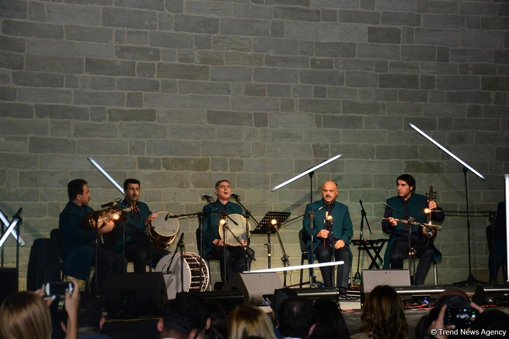 Heydar Aliyev Foundation VP Leyla Aliyeva, Baku Media Center President Arzu Aliyeva take part in presentation of “Bahariyya” music performance as part of Nasimi Festival (PHOTO)